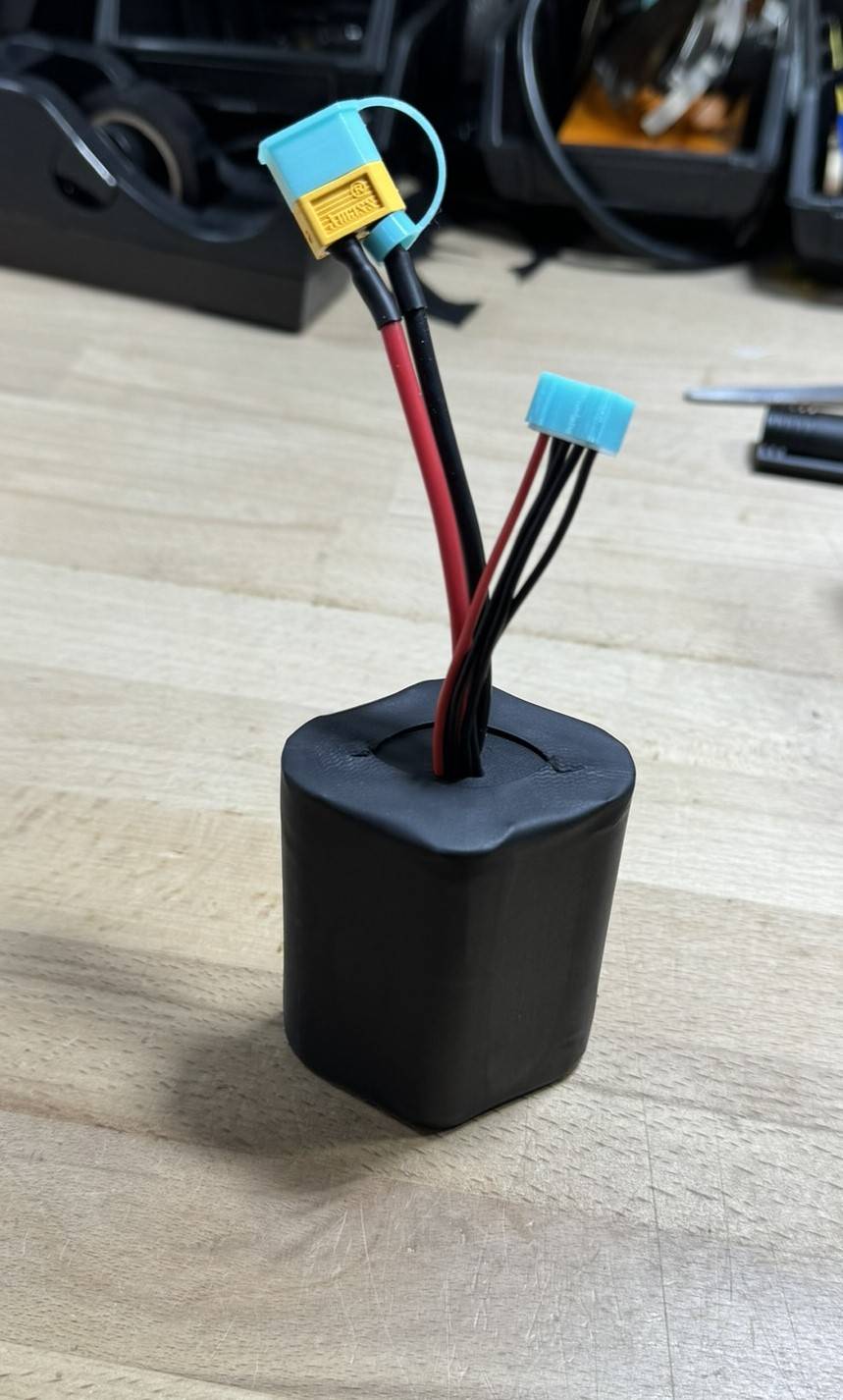 Batterie_lithium_ion_4S1P_accessoire_drone_batterie-lihium-conception.com