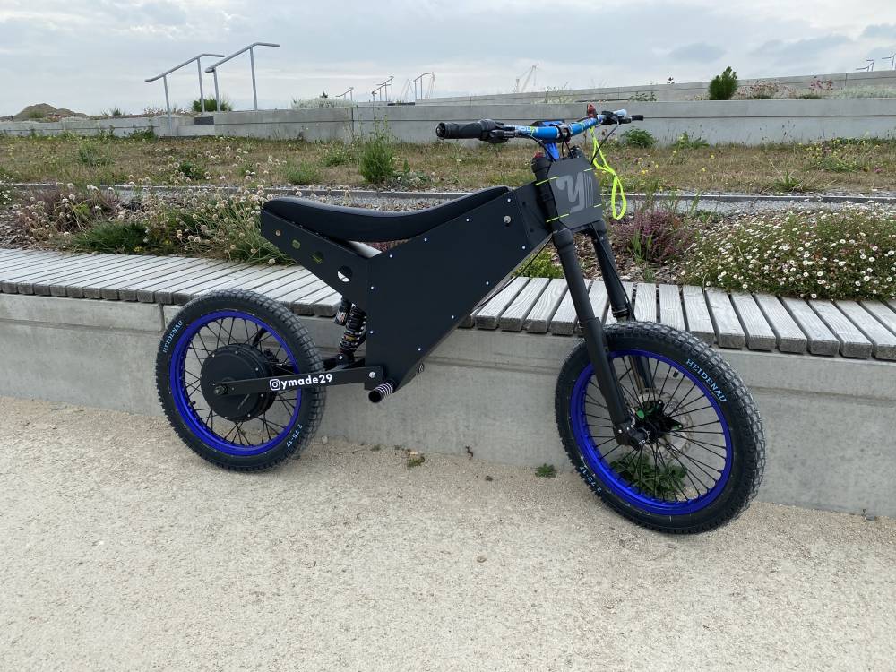 Prototype-moto-électrique-MEMRV4-batterielithiumconception.com-min